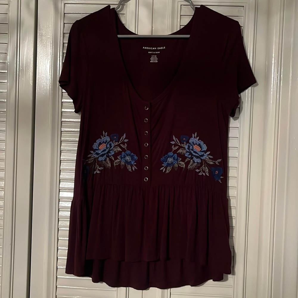 Small American Eagle Soft & Sexy Tee